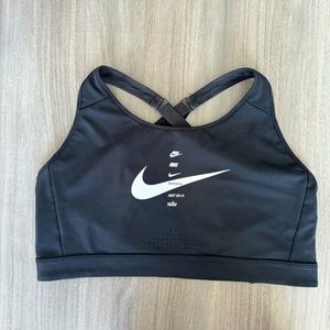 Nike Swoosh Padded Sports Bra